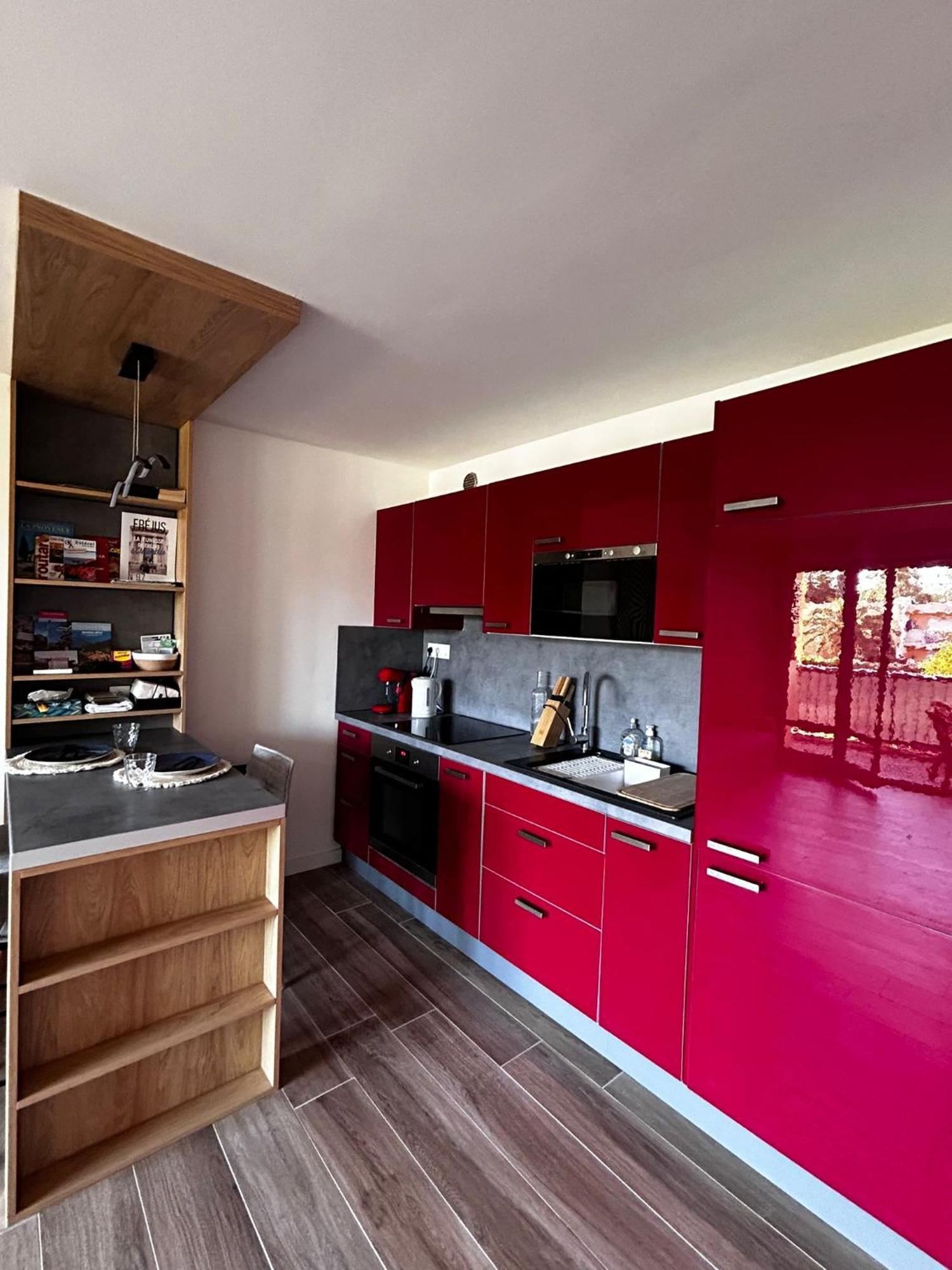 Appartement Nid Douillet A Frejus Avec Paking Prive & Loggia Ensoleillee - Proche Plages *