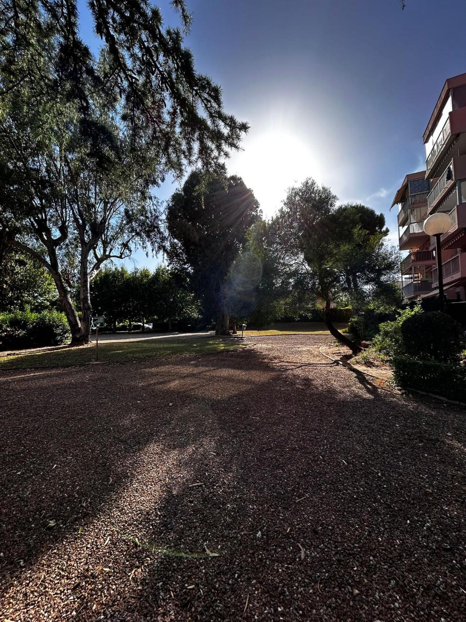 Nid Douillet A Frejus Avec Paking Prive & Loggia Ensoleillee - Proche Plages Appartement *