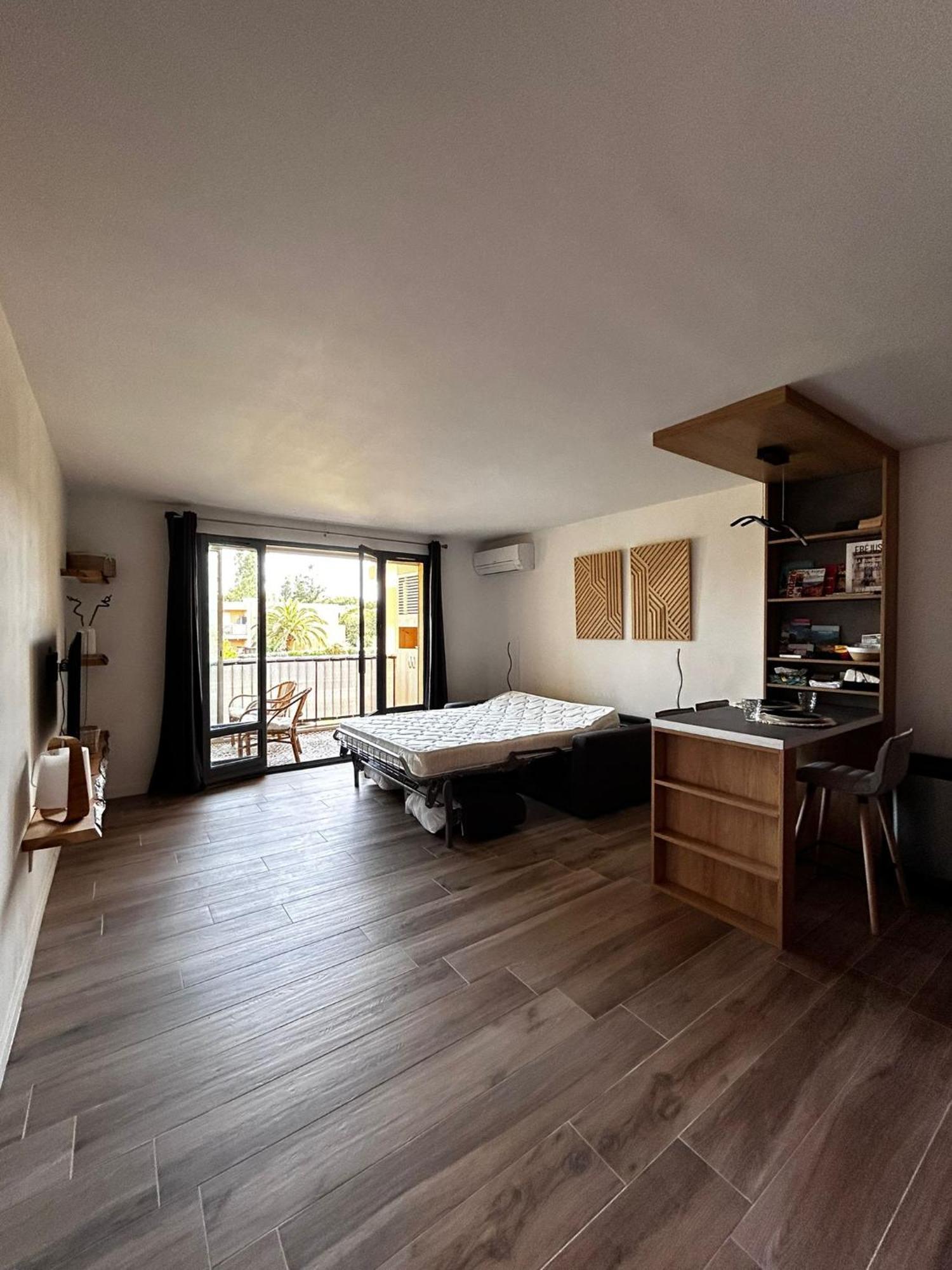 Nid Douillet A Frejus Avec Paking Prive & Loggia Ensoleillee - Proche Plages *